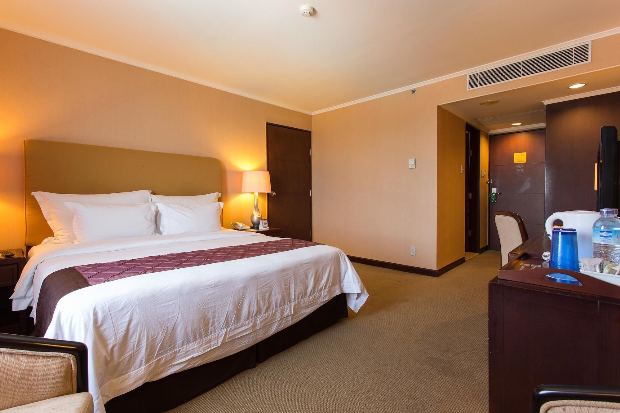 Le Grandeur Hotel Balikpapan Extérieur photo