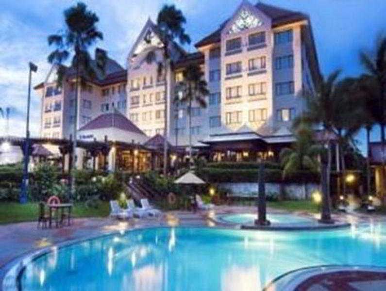 Le Grandeur Hotel Balikpapan Extérieur photo