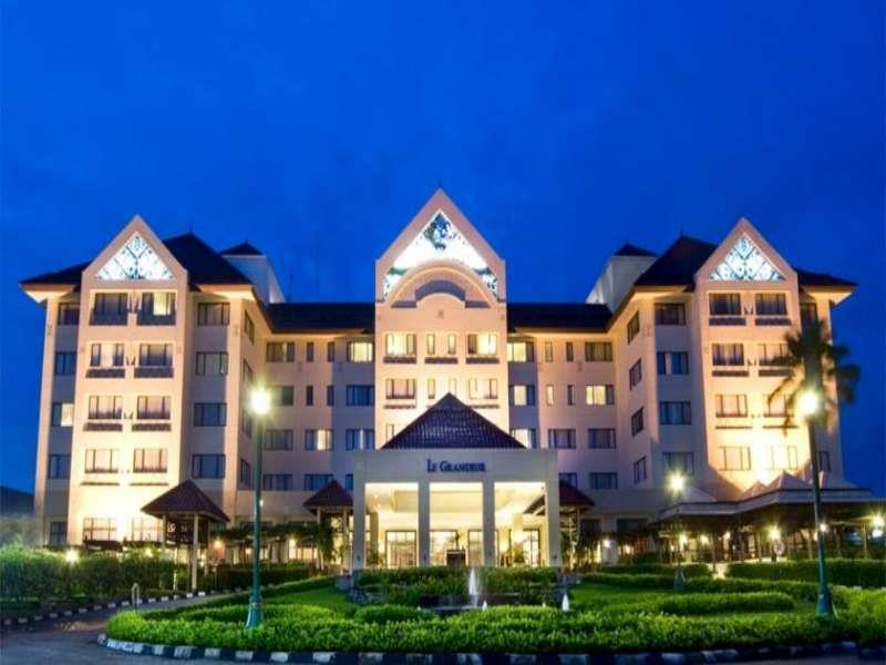 Le Grandeur Hotel Balikpapan Extérieur photo