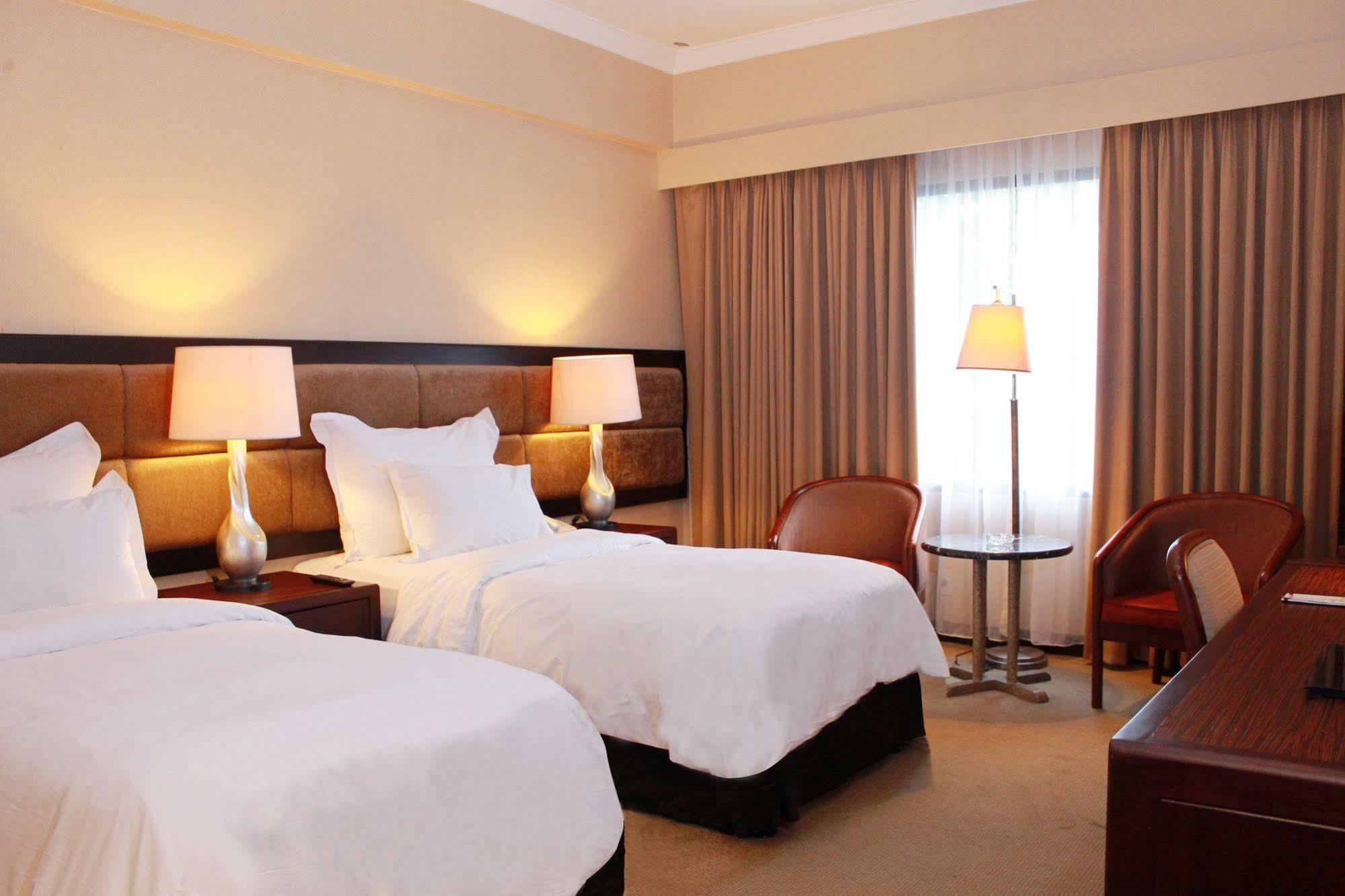Le Grandeur Hotel Balikpapan Extérieur photo